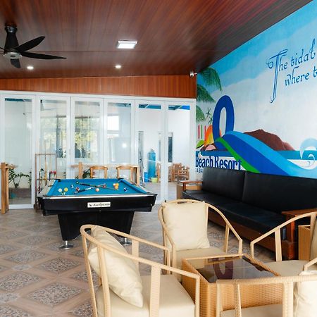 Q Beach Resort Cabangan Esterno foto